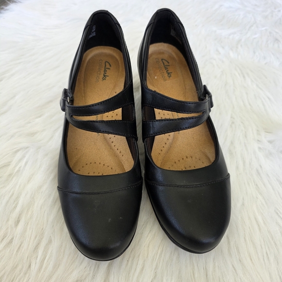 Clarks Genuine Leather Comfort Plus Black Heels Size 10 - Picture 2 of 5